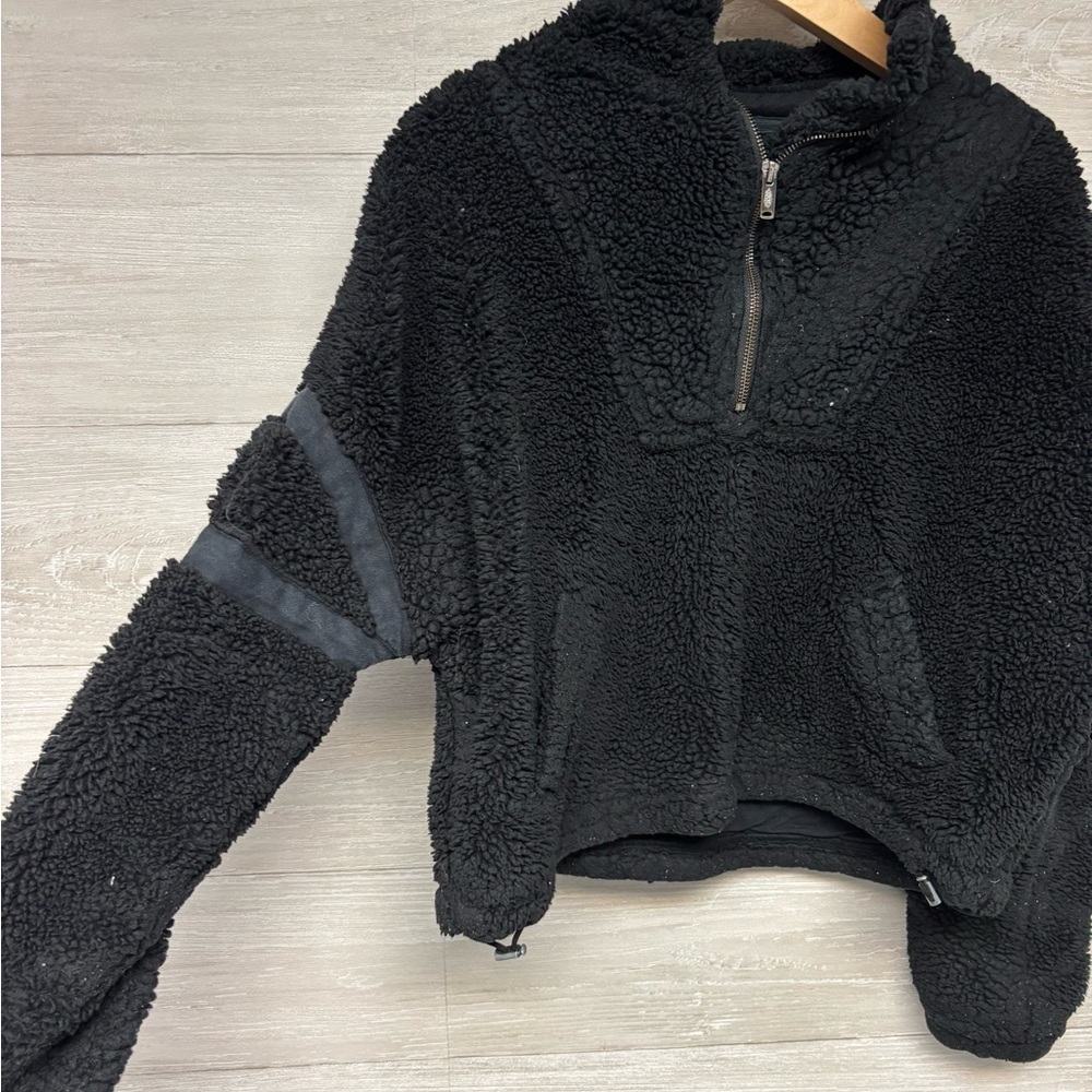 | Free People | pullover. Size XS.